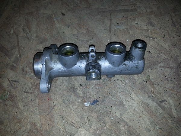 brake_mc.jpg brake_mc.jpg