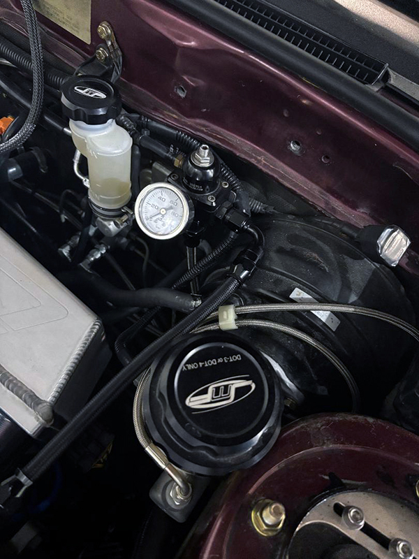 brakeslinesbefore.jpg