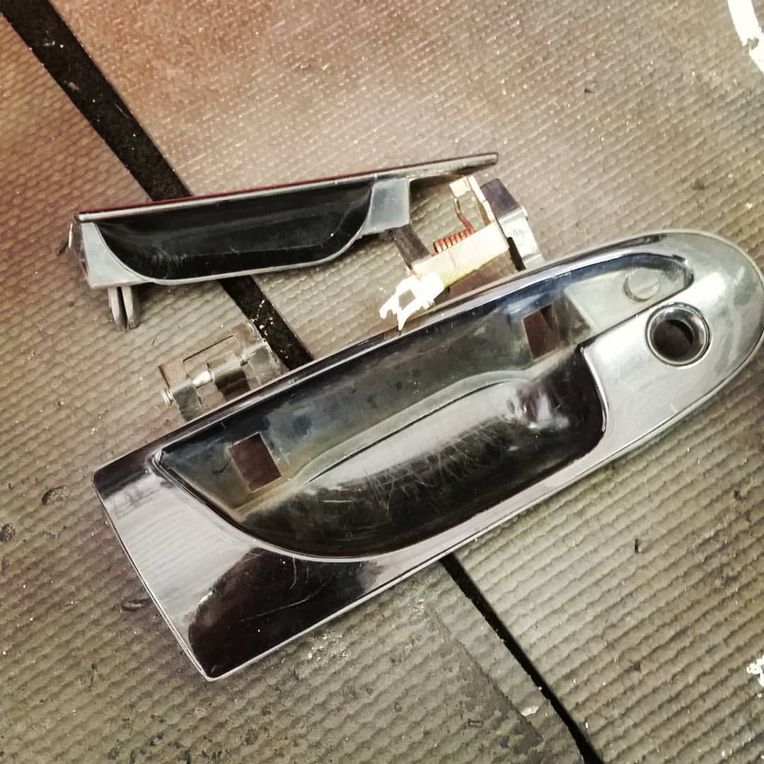 Door Handle.jpg