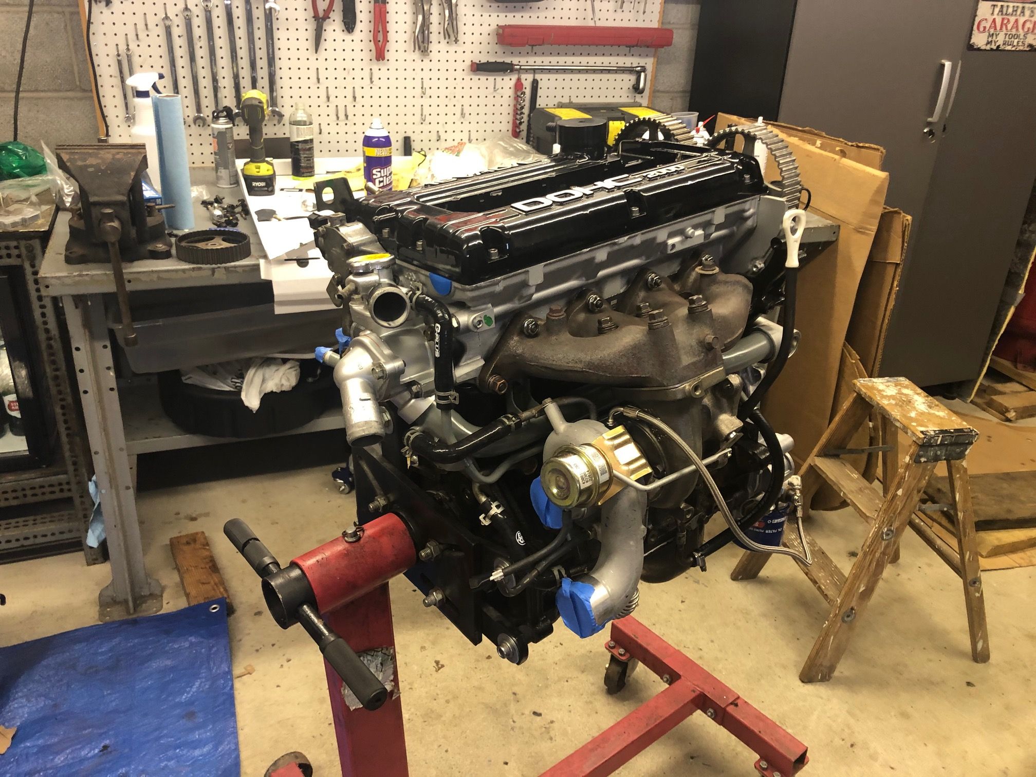 engine stand.jpg