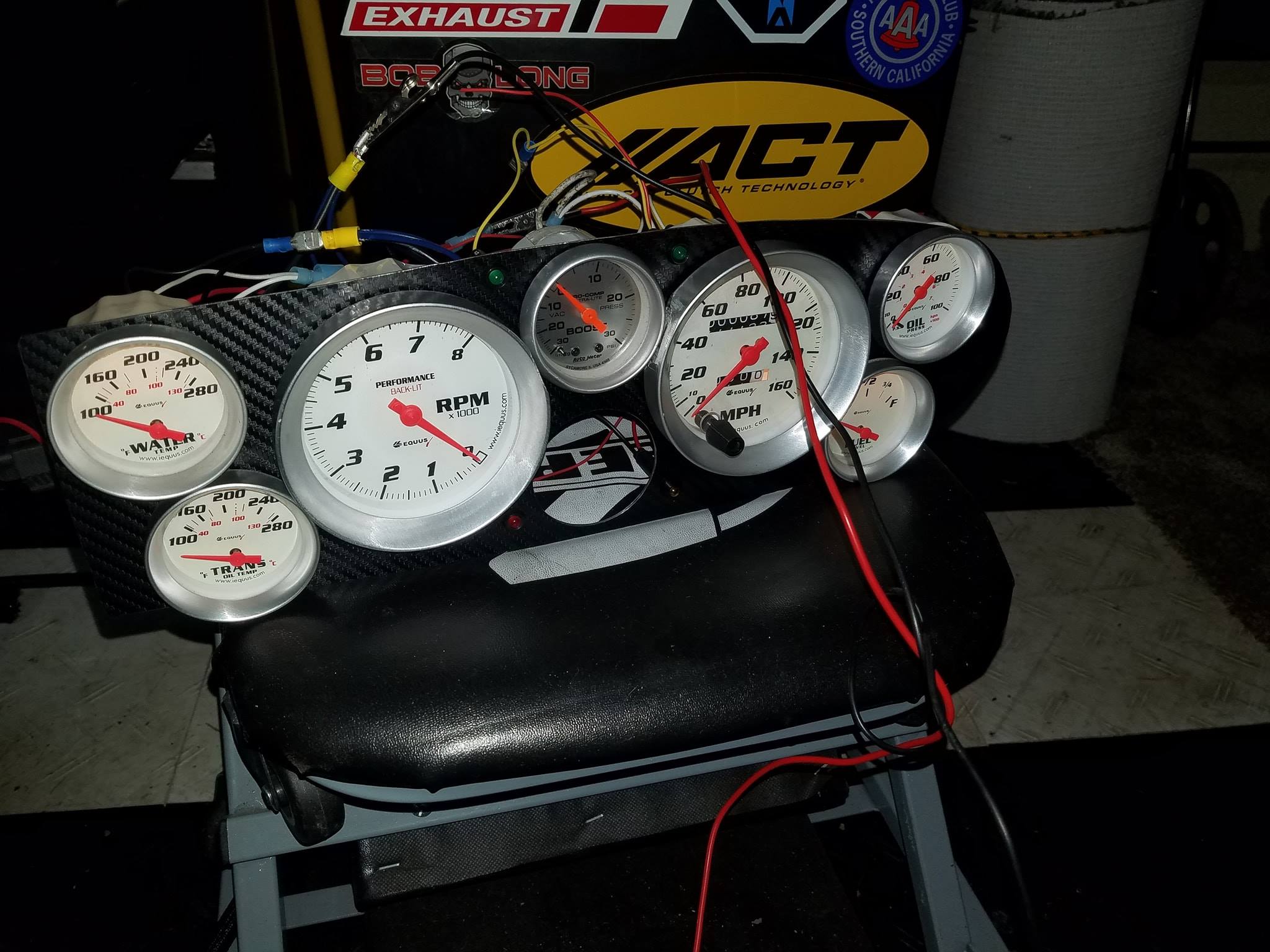 gauges1.jpg