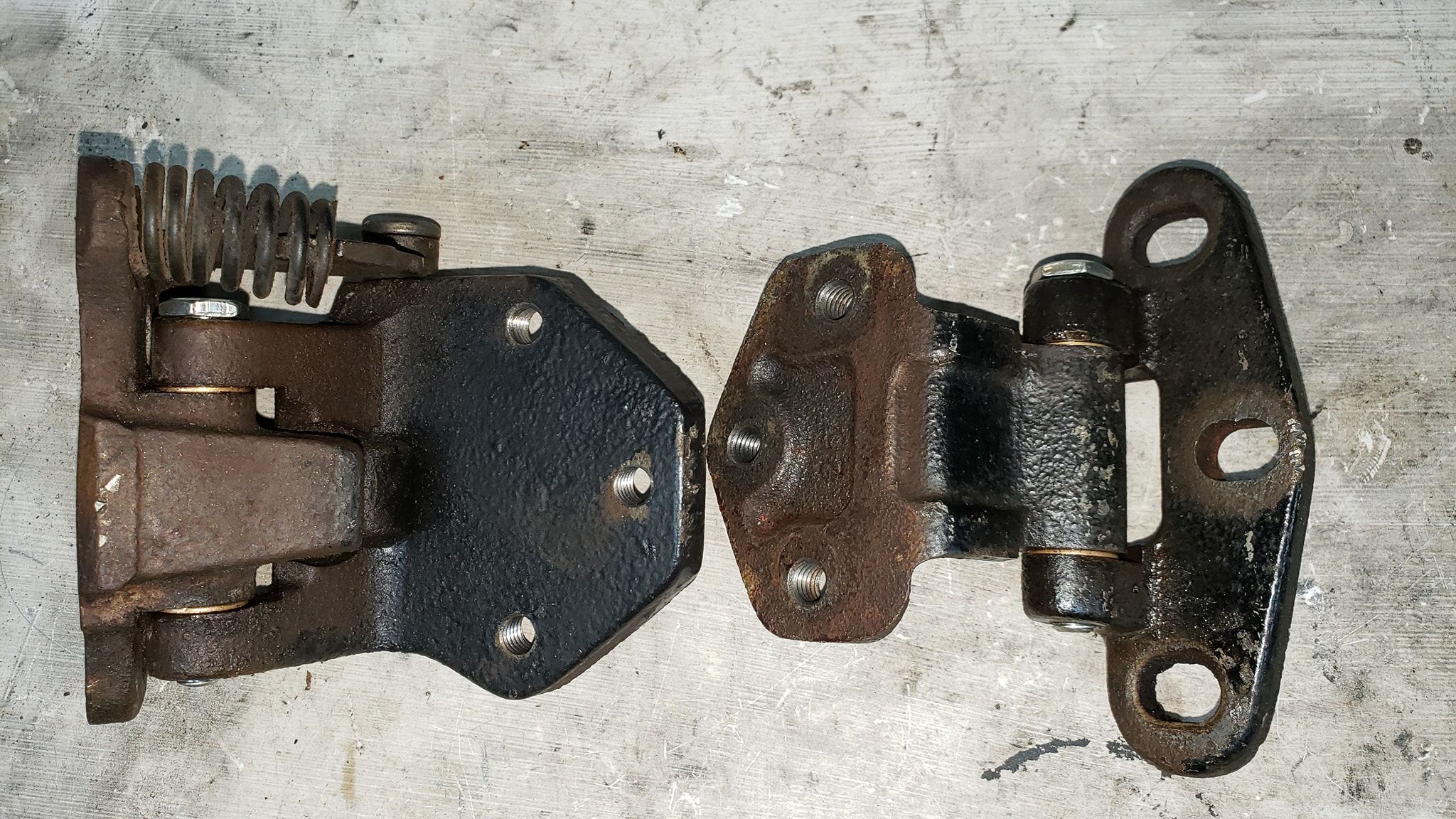 hinges.jpg