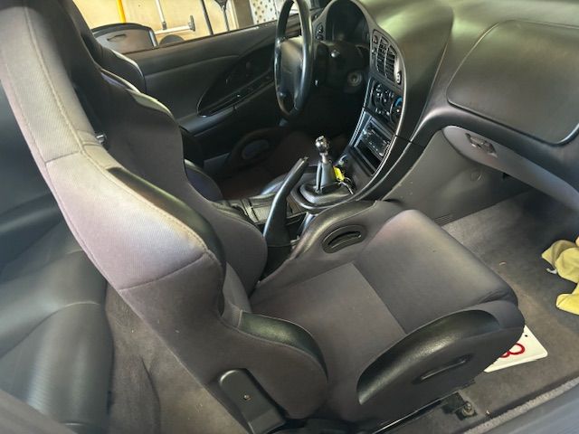 Interior 2.jpg