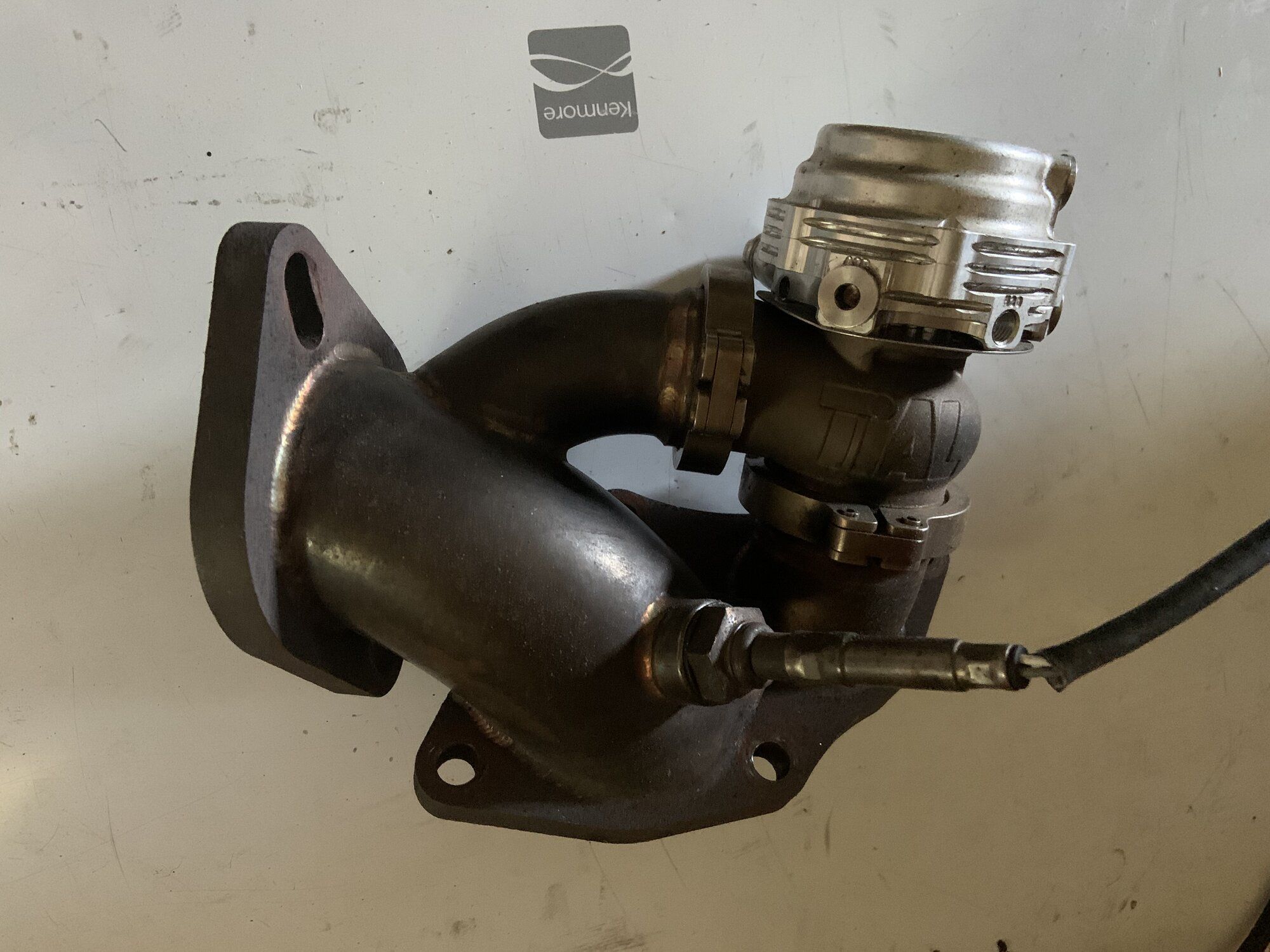 o2 Housing and Wastegate.JPG
