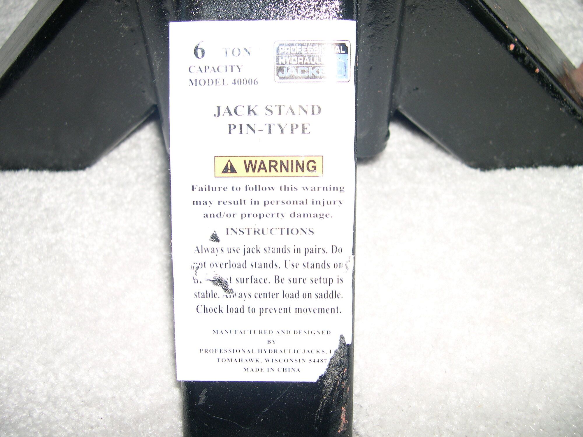 Professional Hydraulic Jacks - made in China, July 2005.JPG