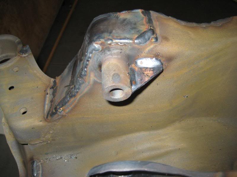 RearCrossmemberfabwork006.jpg