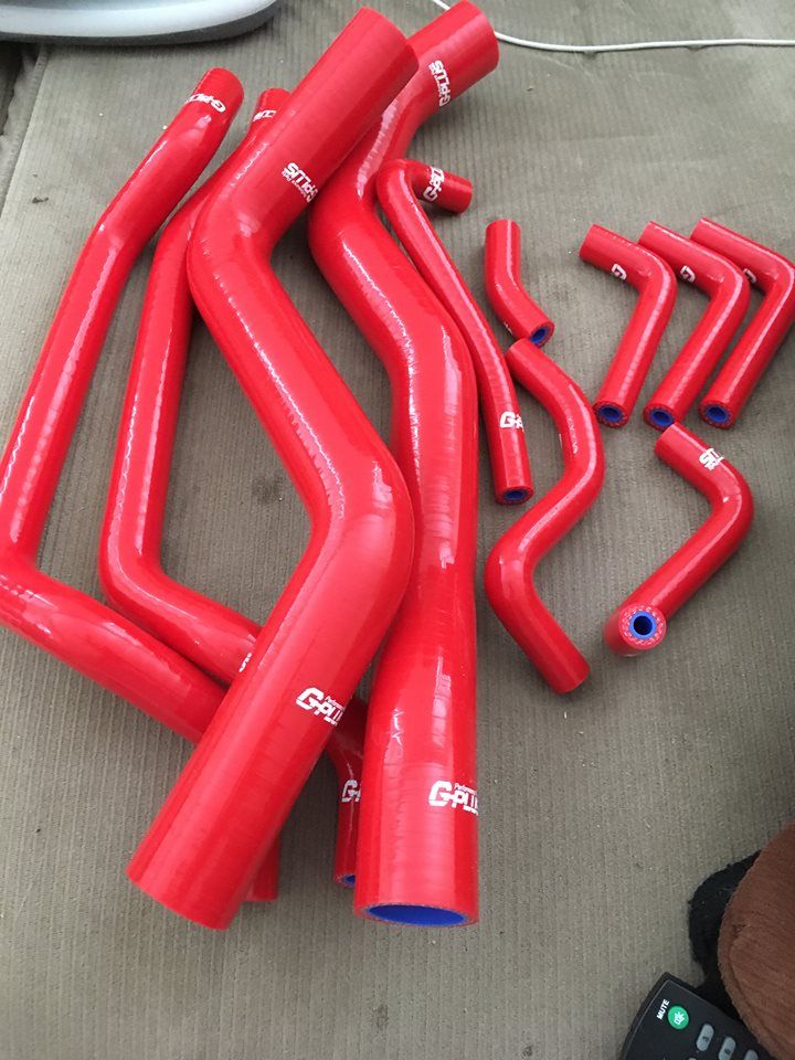 Silicone hoses 2.jpg