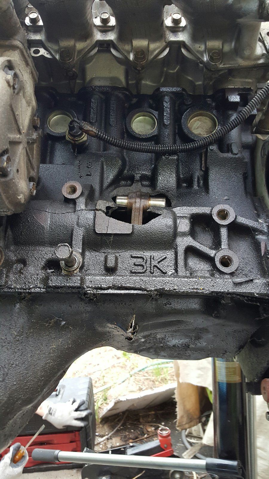 talon broken engine 1.jpg