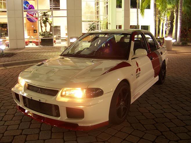 whiteblackred04.jpg