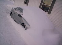 car_is_buried_007.jpg