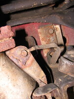 ground strap on catalytic convertor 2.JPG