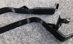 2g AWD fuel tank straps