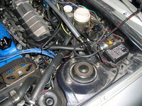DSCN1736  can see the 3.5 bar brass MAP sensor, fuel rail outlet fitting and hose and Fuelab A...JPG