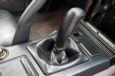 Wanted 1g 1G Leather Shift Knob