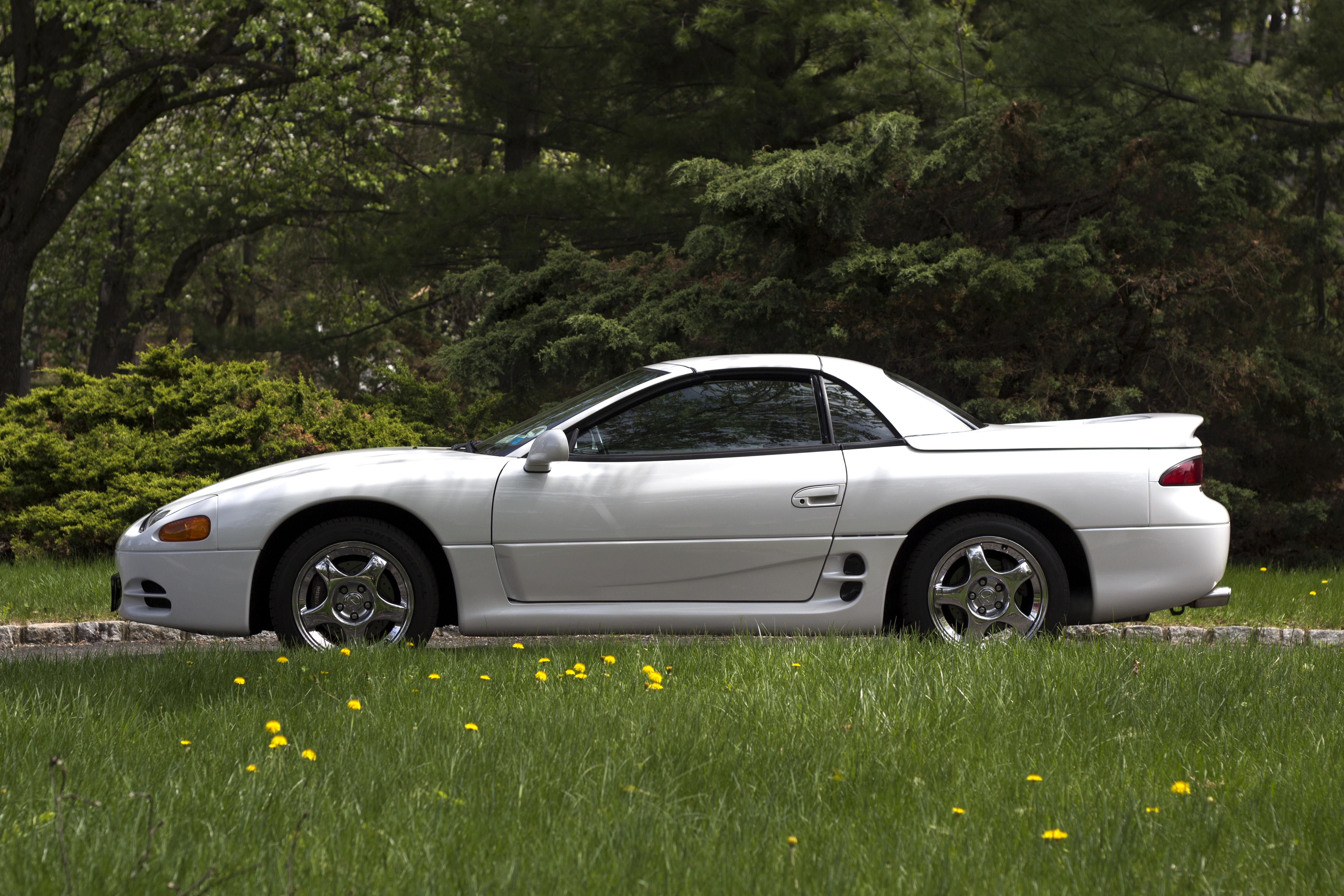 3000gt lawn view low res.jpg
