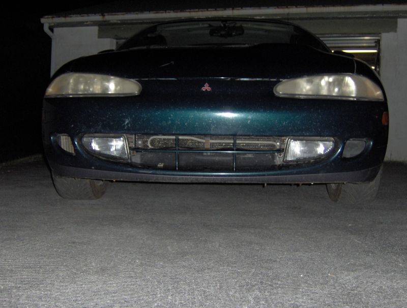 down_low_shot_865937.jpg