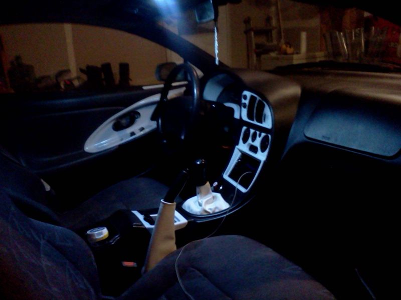 98_eclipse_white_interior.jpg