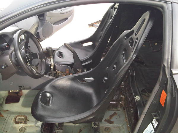 eagle-talon-new-race-seats.jpg